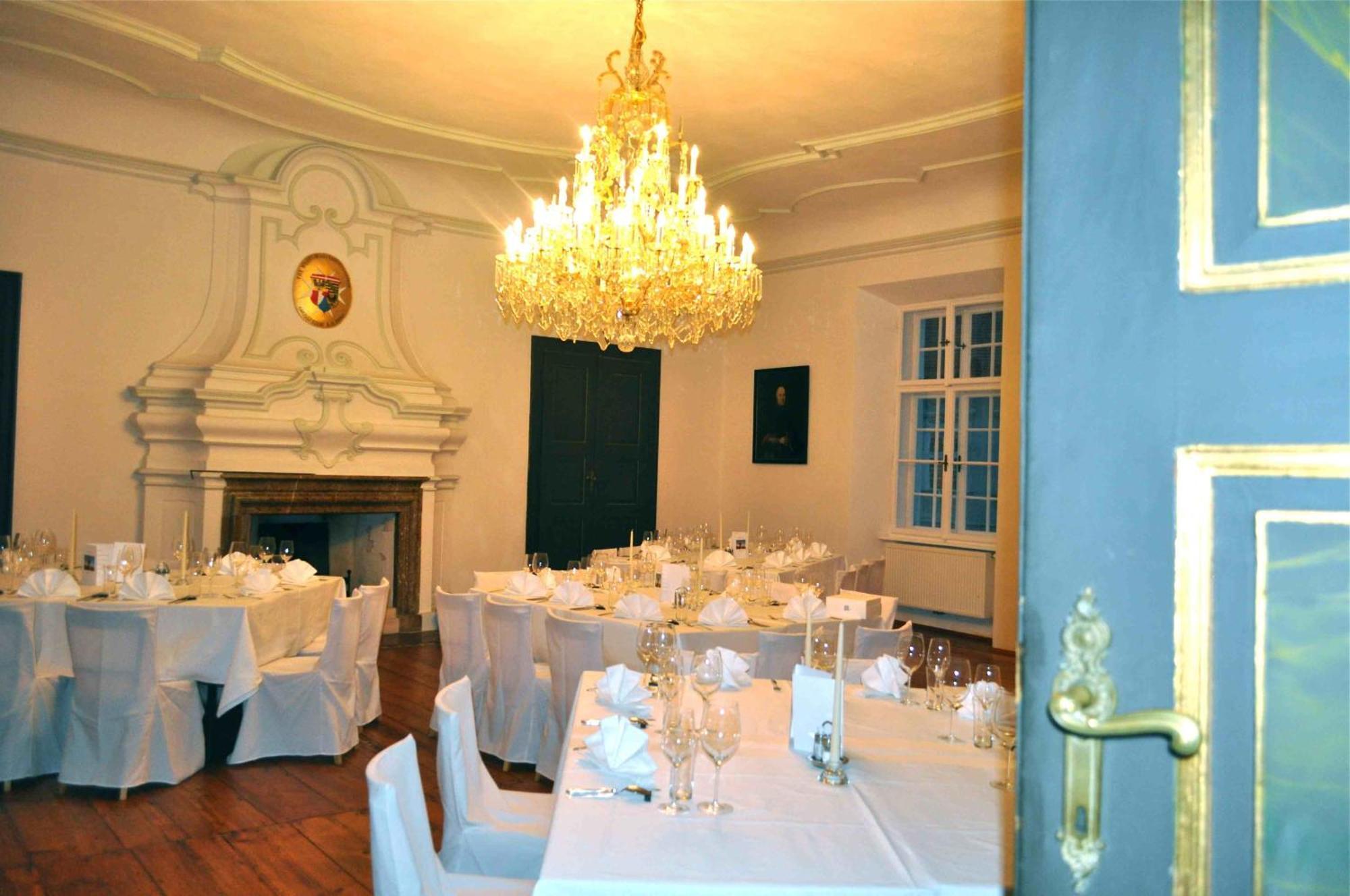 Schlosshotel Mailberg Екстериор снимка