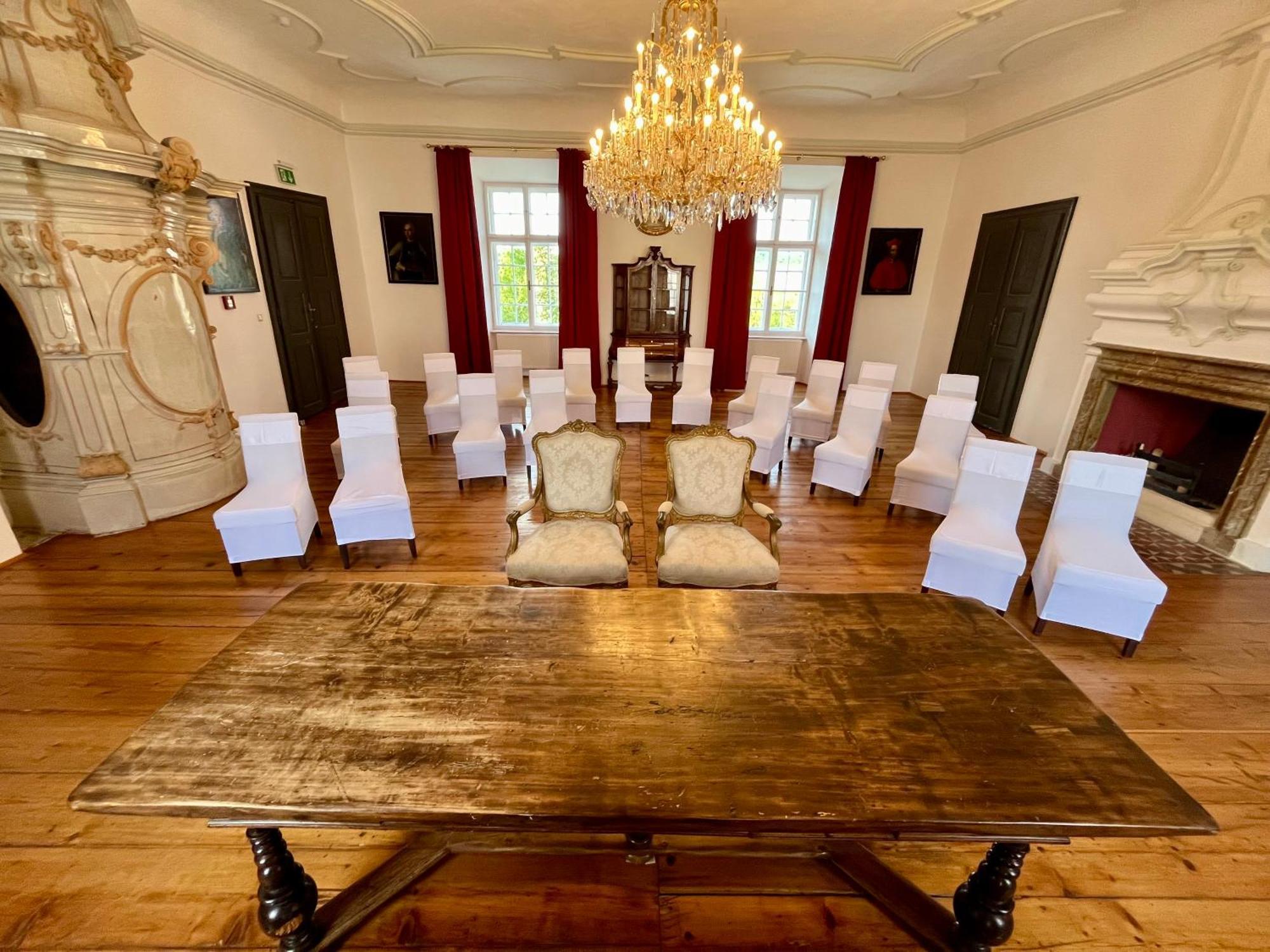 Schlosshotel Mailberg Екстериор снимка