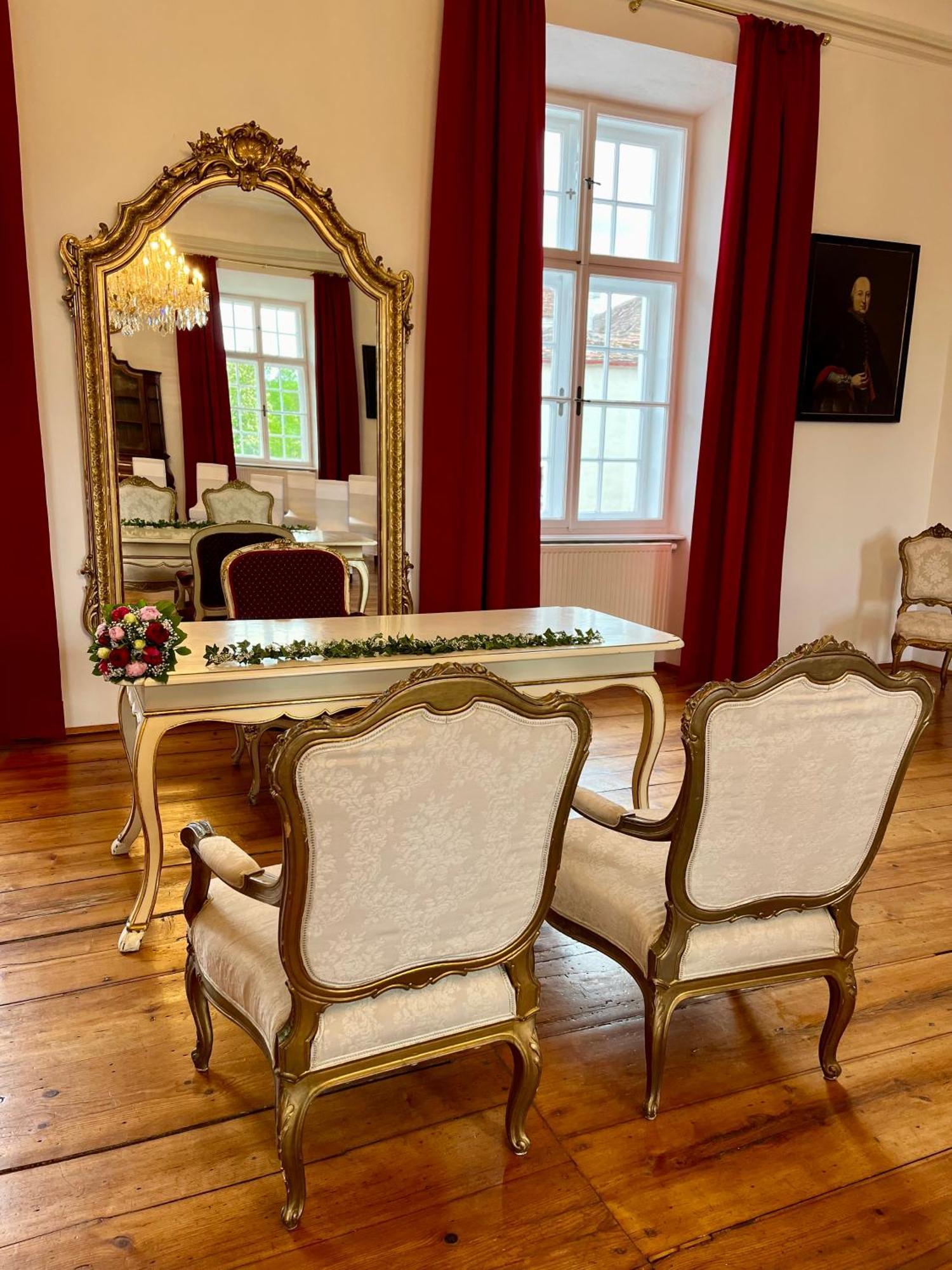Schlosshotel Mailberg Екстериор снимка