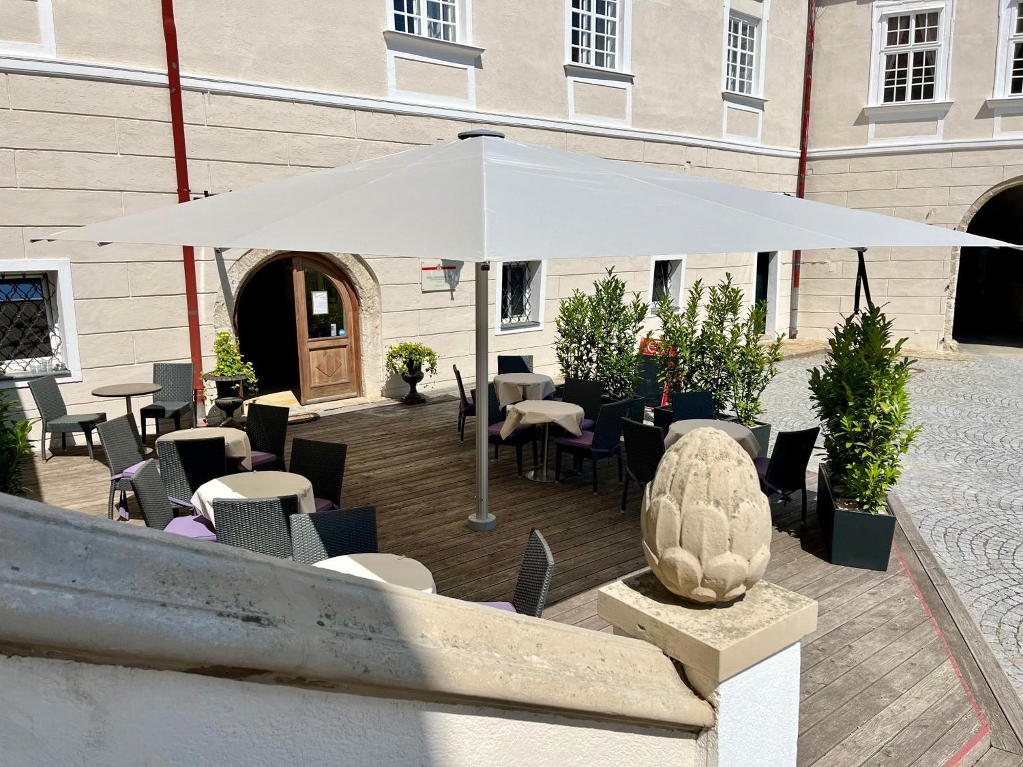 Schlosshotel Mailberg Екстериор снимка