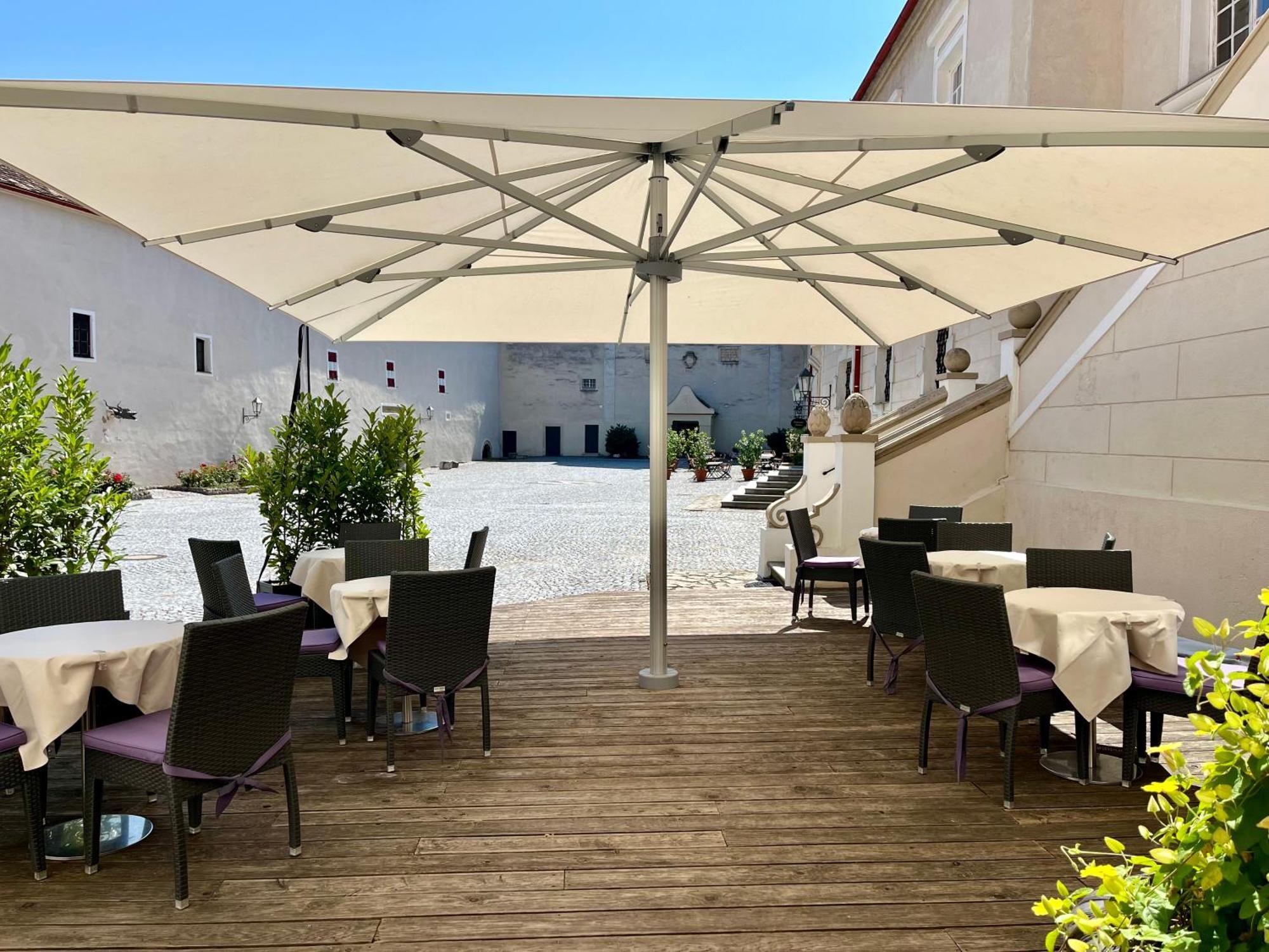 Schlosshotel Mailberg Екстериор снимка