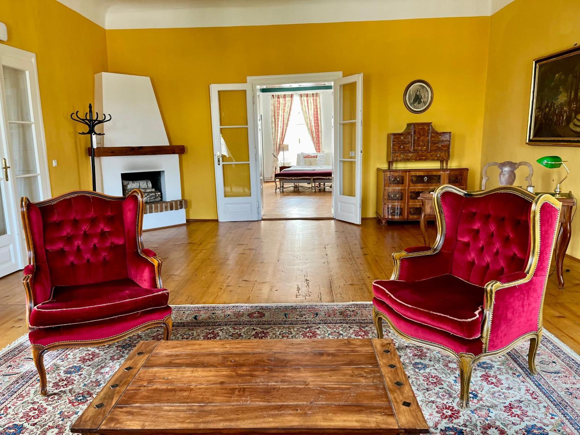 Schlosshotel Mailberg Екстериор снимка