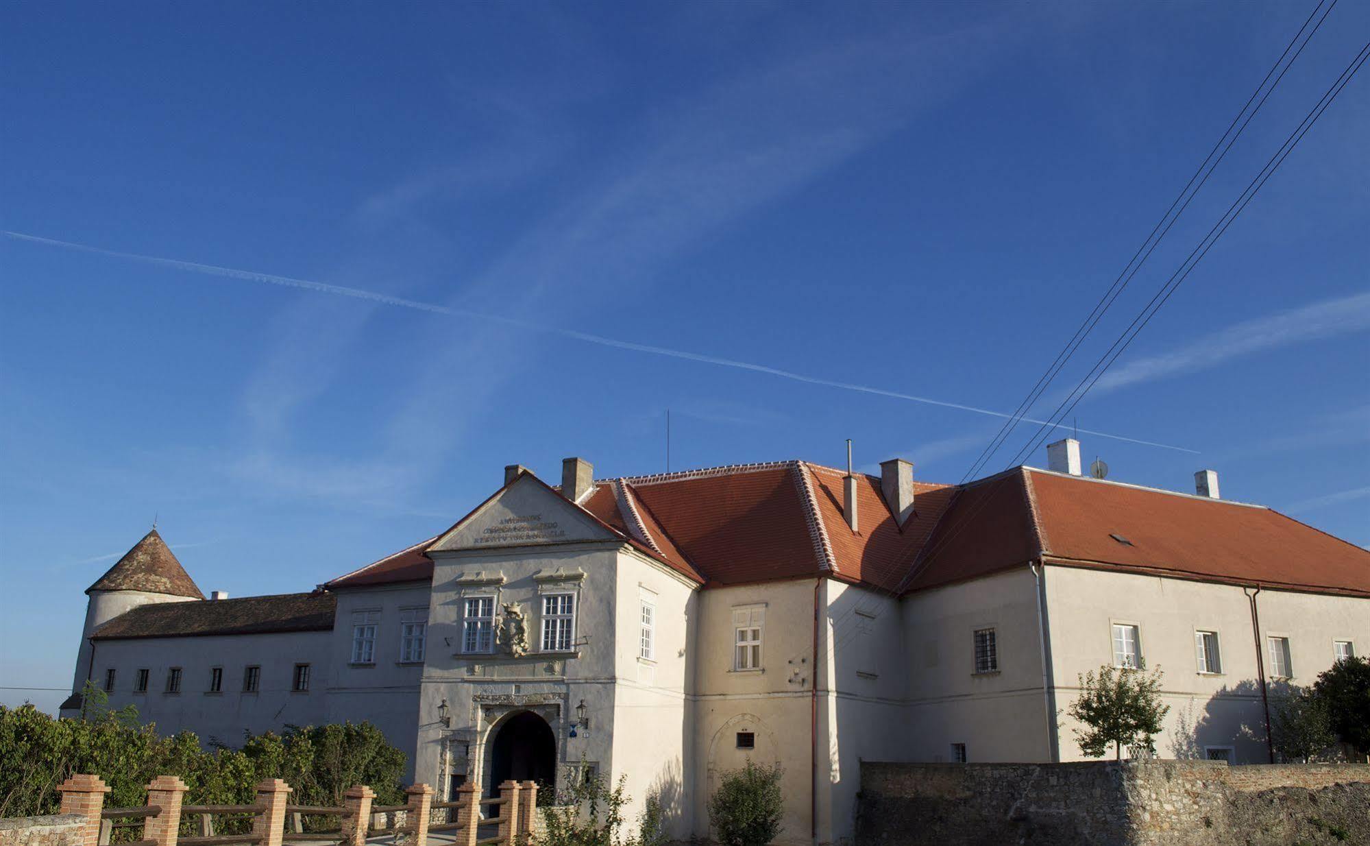 Schlosshotel Mailberg Екстериор снимка